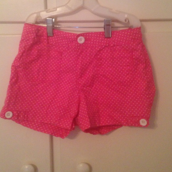 Pink polka dotted shorts - Picture 1 of 1