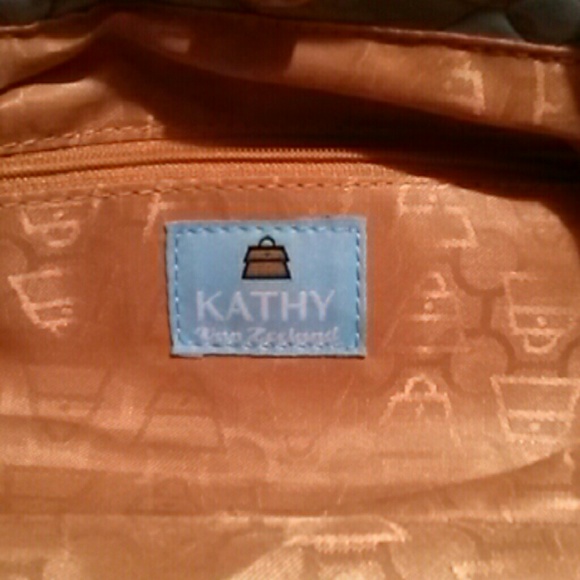 Purse - Picture 2 of 3