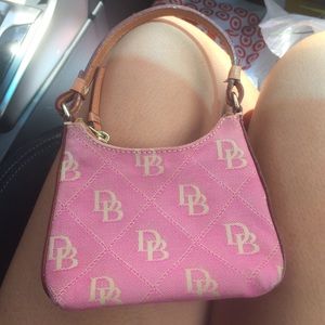 Dooney & Bourke