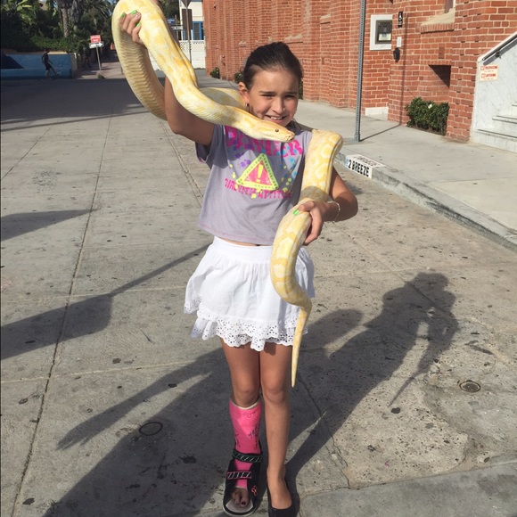 Meet your seller! - Picture 3 of 4