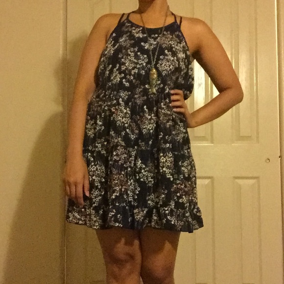 🚫SOLD🚫NWT Blue Floral Lily White Slip Dress - Picture 4 of 4