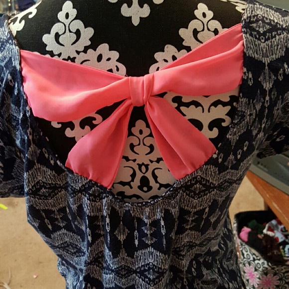 Aztec tee - Picture 2 of 2