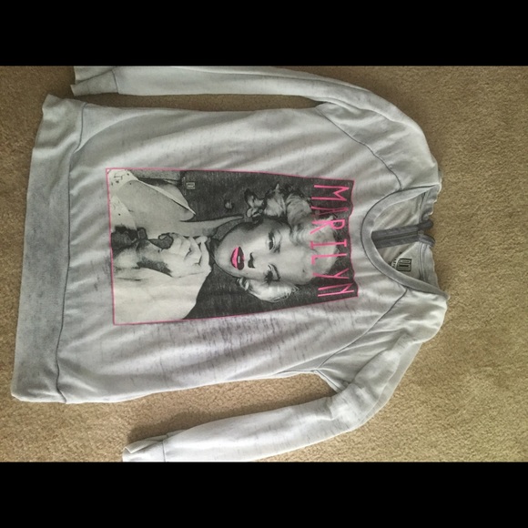 Marilyn Monroe shirt