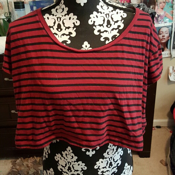 Red crop top