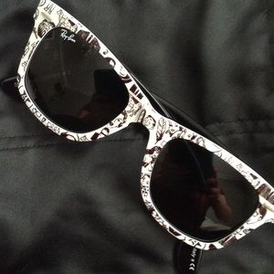 Ray-Ban wayfarer