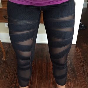 Lululemon mesh high times size 8
