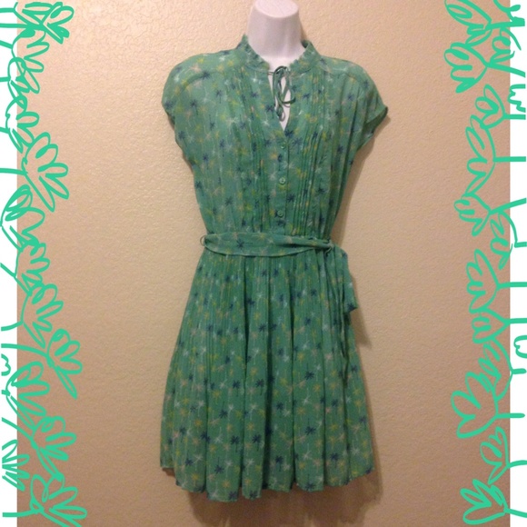 Lauren Conrad Dresses & Skirts - Sheer Mint green Print pleated Dress