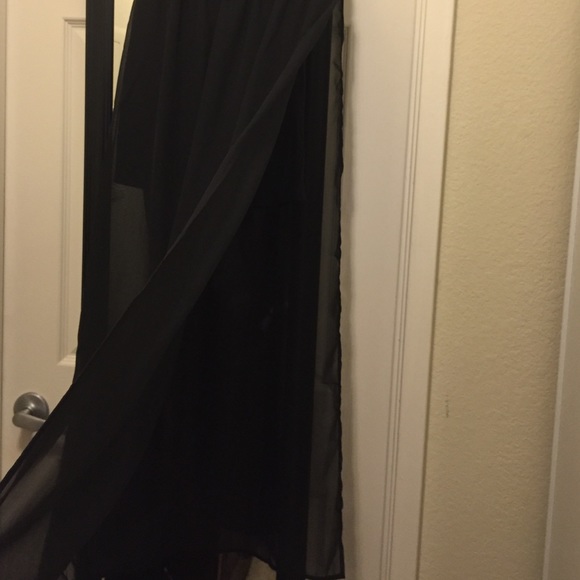 Forever 21 Black Maxi Skirt with Slit - Picture 3 of 4