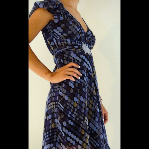 Yari Clothing dress - Picture 1 of 4