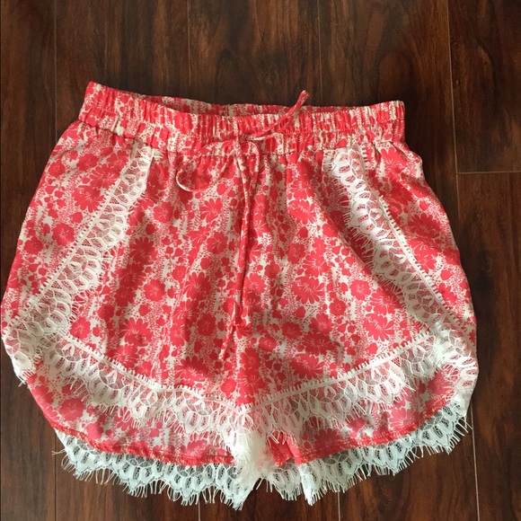 Floral lace shorts