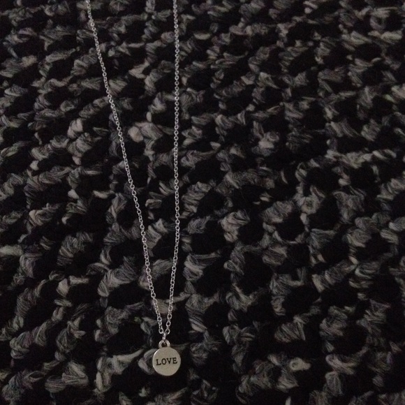 Silver love necklace - Picture 1 of 2