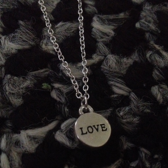 Silver love necklace - Picture 2 of 2