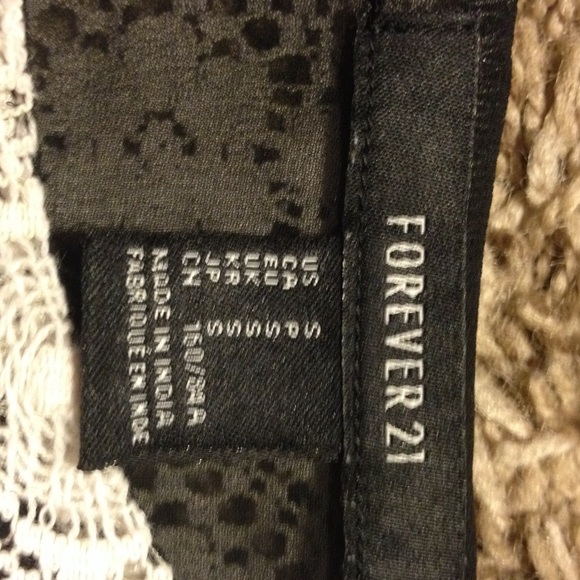 Small Forever 21 white lace dress - Picture 2 of 4