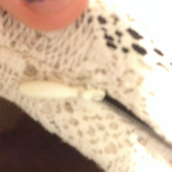 Small Forever 21 white lace dress - Picture 4 of 4