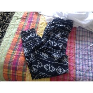 Tribal print leggings