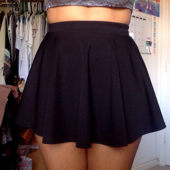 SOLD Basic Plain Black Mini Skater Skirt XS from Nelly's closet on Poshmark