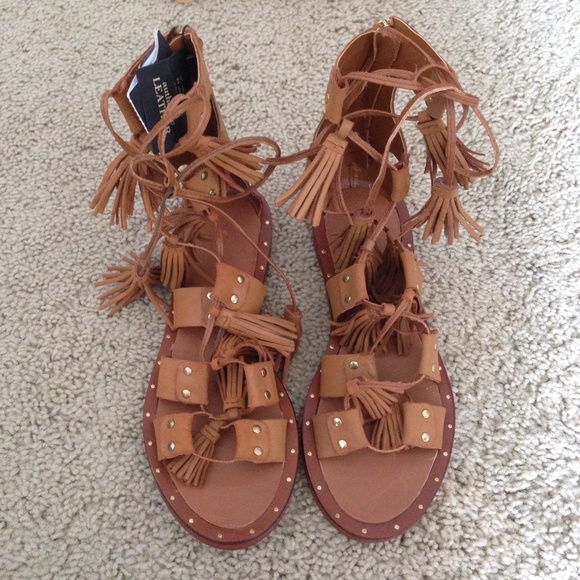 Zara Tasseled Roman Gladiator Sandals - Picture 2 of 4