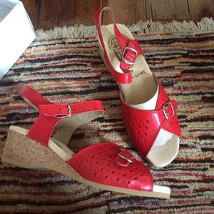 Red size 39 size 8 Worishofer wedges