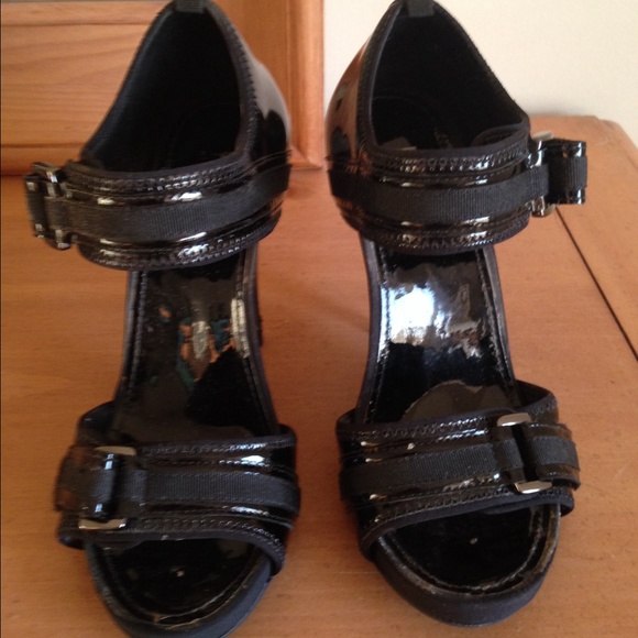 MICHAEL KORS - KORS Black Leather Heels 7