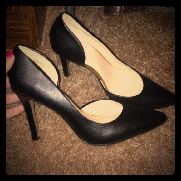Size 9 black pumps 4 inch heel