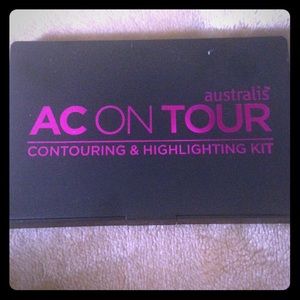 Australis AC on Tour contour kit