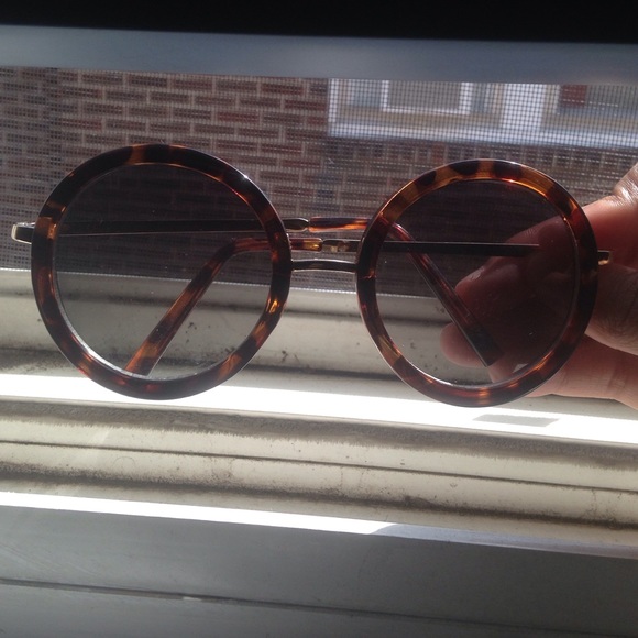 Sunglasses - Picture 2 of 3