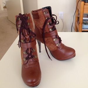 NWOT Lace-up Brown Boots
