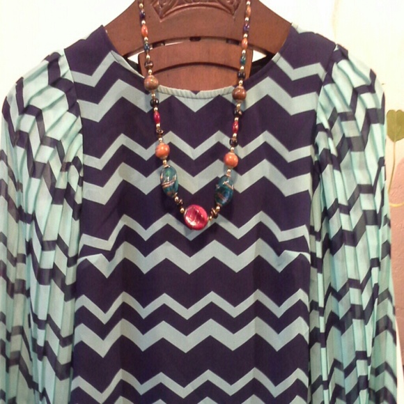 Geometric mini dress - Picture 4 of 4