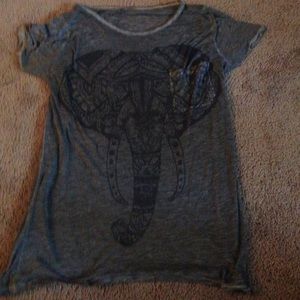 TRADED-Wash out tee with pocket