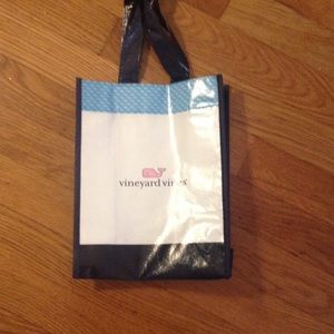Vineyard vines bag