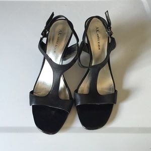 Anne Klein black T-strap heels
