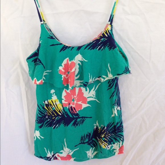 Ruffled tank top