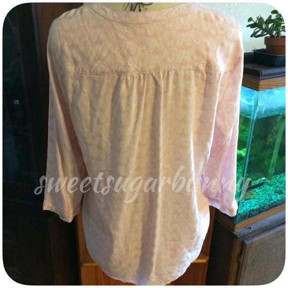 👚 Pretty Pink Petite Hi-Lo Top - Picture 2 of 4