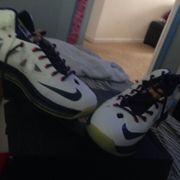 Lebron X USA never worn
