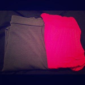 2 long, maxi-skirts. Dark grey and bright red