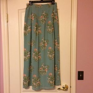 Forever 21 mint floral skirt (NWOT)