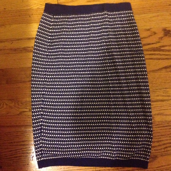 Romeo and Juliet knit skirt
