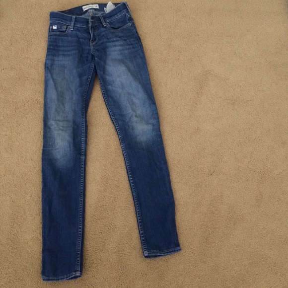 Abercrombie medium wash skinny jeans