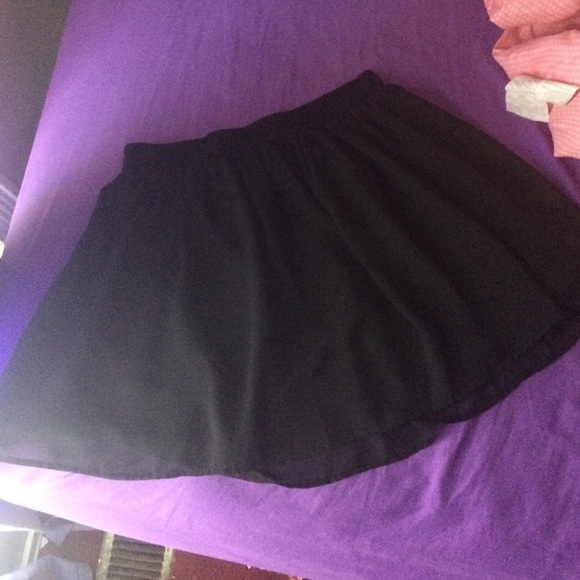 Black skater skirt