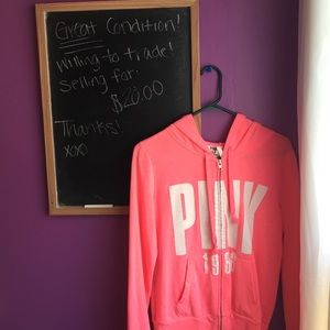 VS PINK ZIP SWEATSHIRT