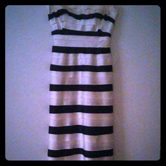 BCBG by Max Azria - Picture 1 of 1