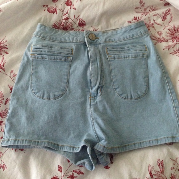 Urban high wasted shorts - Picture 1 of 3