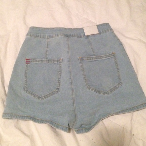 Urban high wasted shorts - Picture 3 of 3