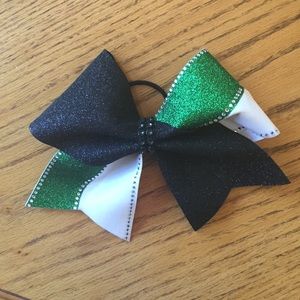 Cheer bow