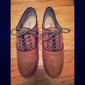 Steve Madden Triummph Oxford Shoes