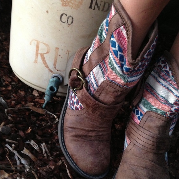 Roxy Aztec Boots