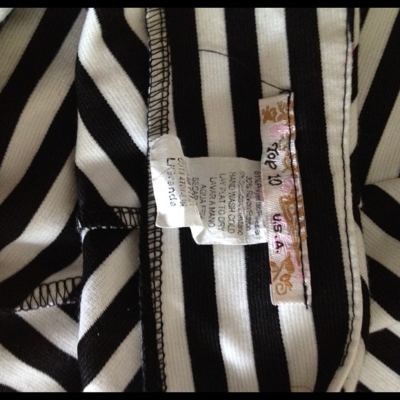 High Waist size Large Black & White Chevron Shorts - Picture 3 of 4