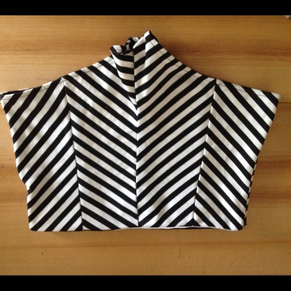 High Waist size Large Black & White Chevron Shorts - Picture 4 of 4