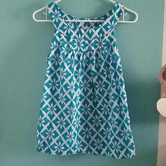 Sleeveless printed top