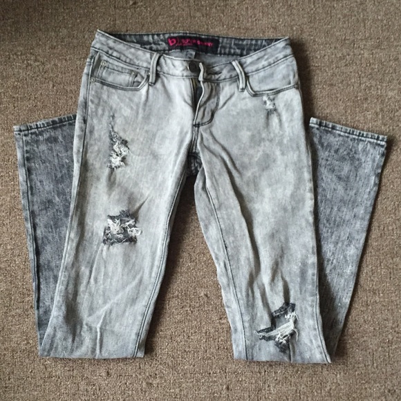 Bullhead Destroyed Acid Wash Skinny Jeans